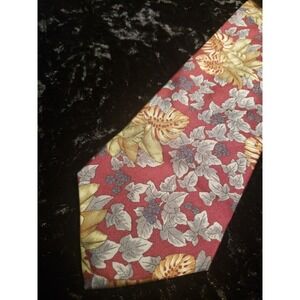 Vintage Salvatori Red Floral Leaves Mens NeckTie Made in USA Silk Career